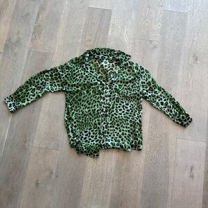 ZARA Green leopard print dress shirt with gold buttons